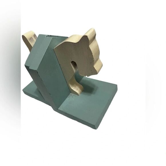 Vintage Wood
Scottie schnauzer blue and white hand painted book ends - Picture 2 of 10